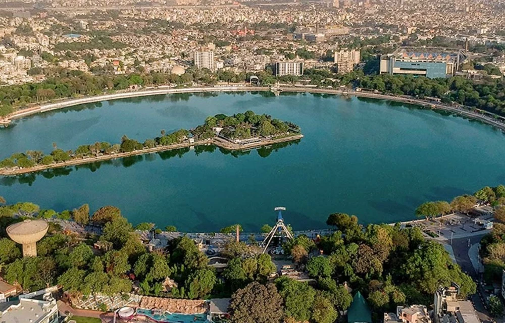 Kankaria Lake