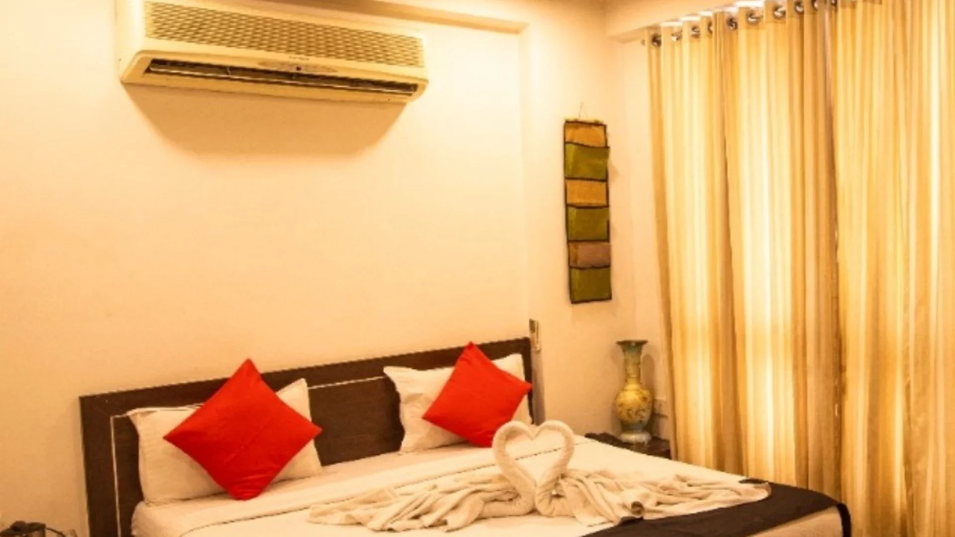 Elis Hospitality Service